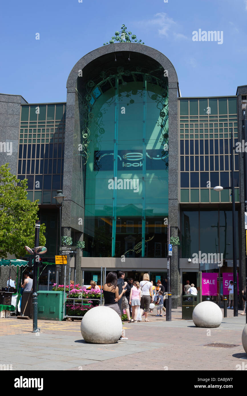 The Glades shopping mall Stock Photo Alamy