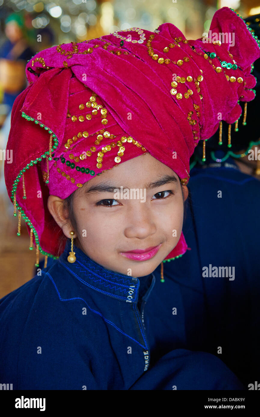 Young woman of the Pa-O ethnic group, Inle Lake, Shan State, Myanmar (Burma), Asia Stock Photo