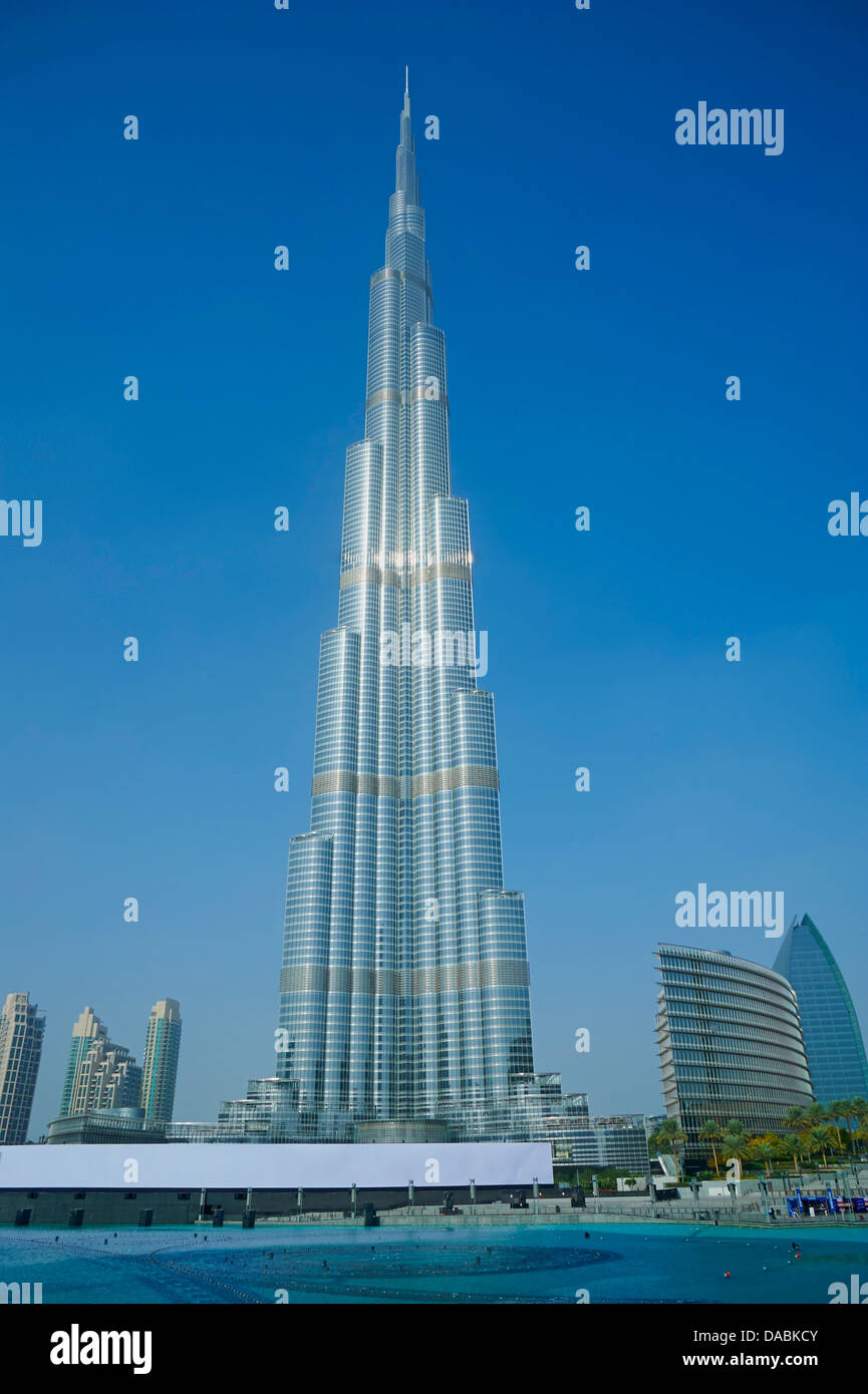 Burj Khalifa tower, at 828m the highest tower in the world, Dubai, United Arab Emirates, Middle East Stock Photo