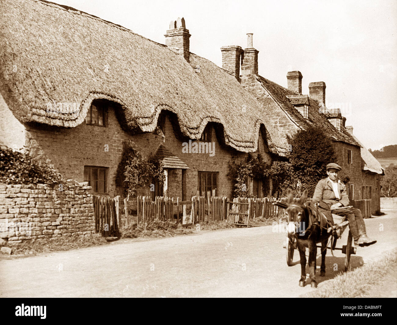 Long Compton early 1900s Stock Photo Alamy