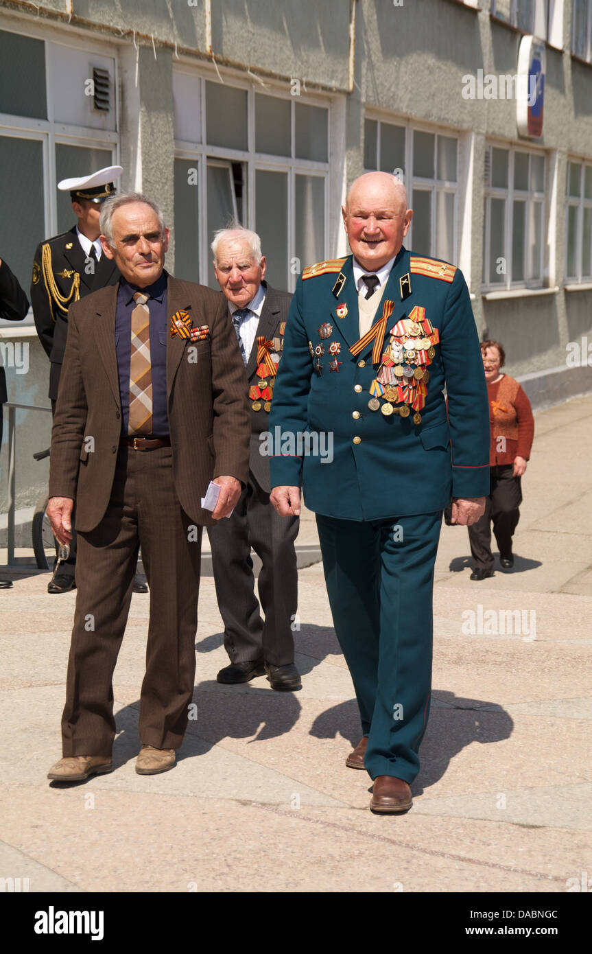 veterans of the World War II with medals Stock Photo - Alamy