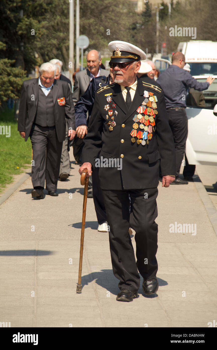 veteran of the World War II with his medals Stock Photo - Alamy