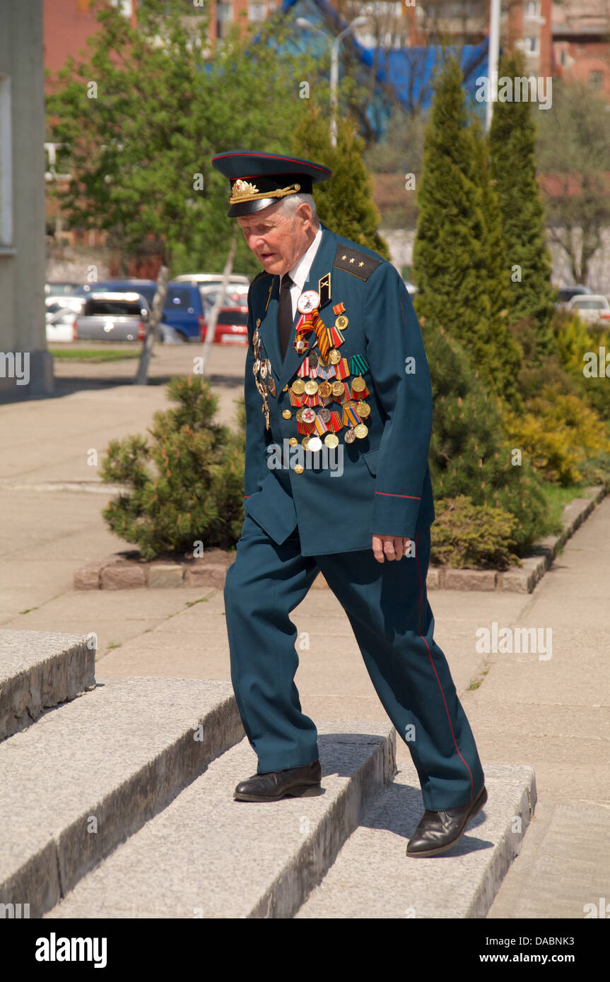 veteran of the World War II with his medals Stock Photo - Alamy