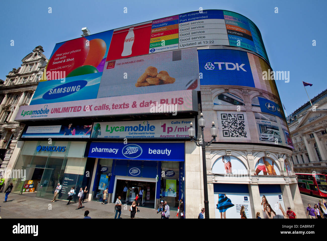Piccadilly Circus, London, England Stock Photo Alamy