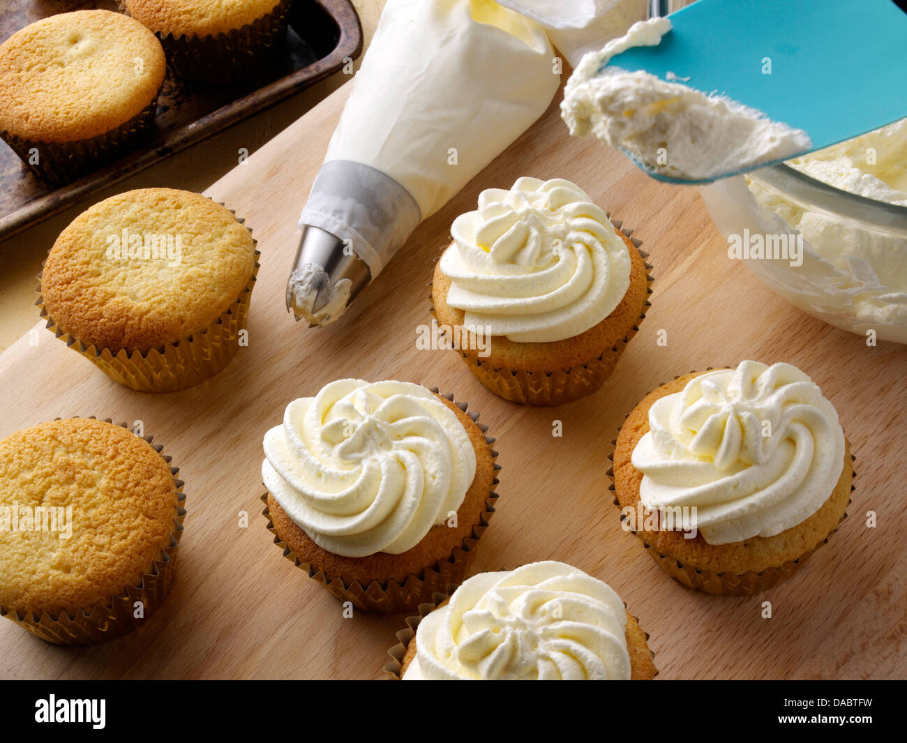 Stevia vanilla cupcakes with cream cheese frosting Stock Photo Alamy