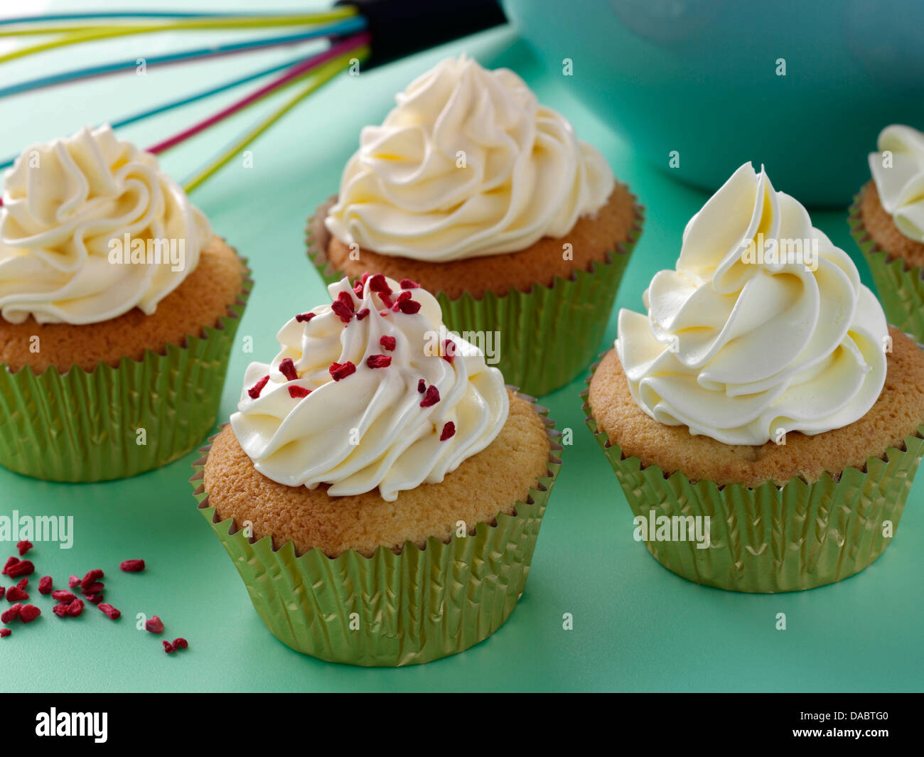 Stevia vanilla cupcakes with buttercream frosting Stock Photo Alamy