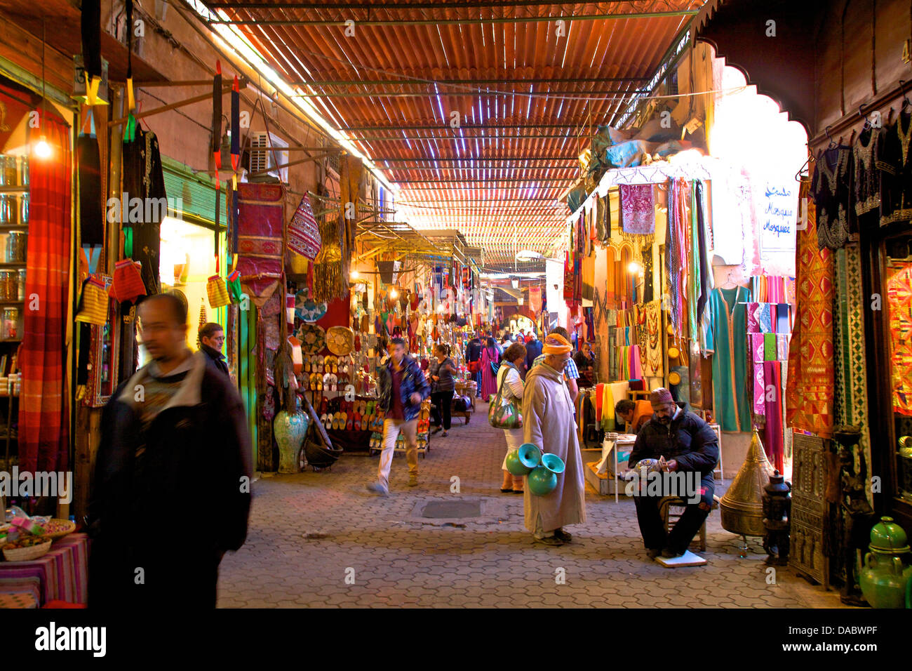 Souk shopping morocco hi-res stock photography and images - Alamy