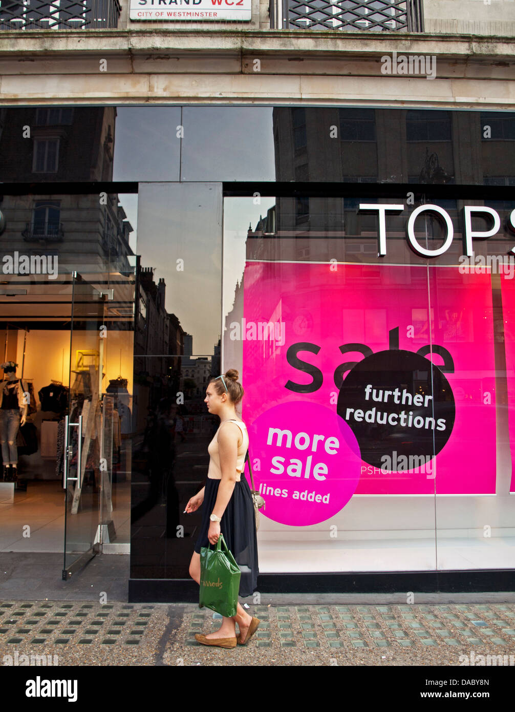 Topshop facade hi-res stock photography and images - Alamy