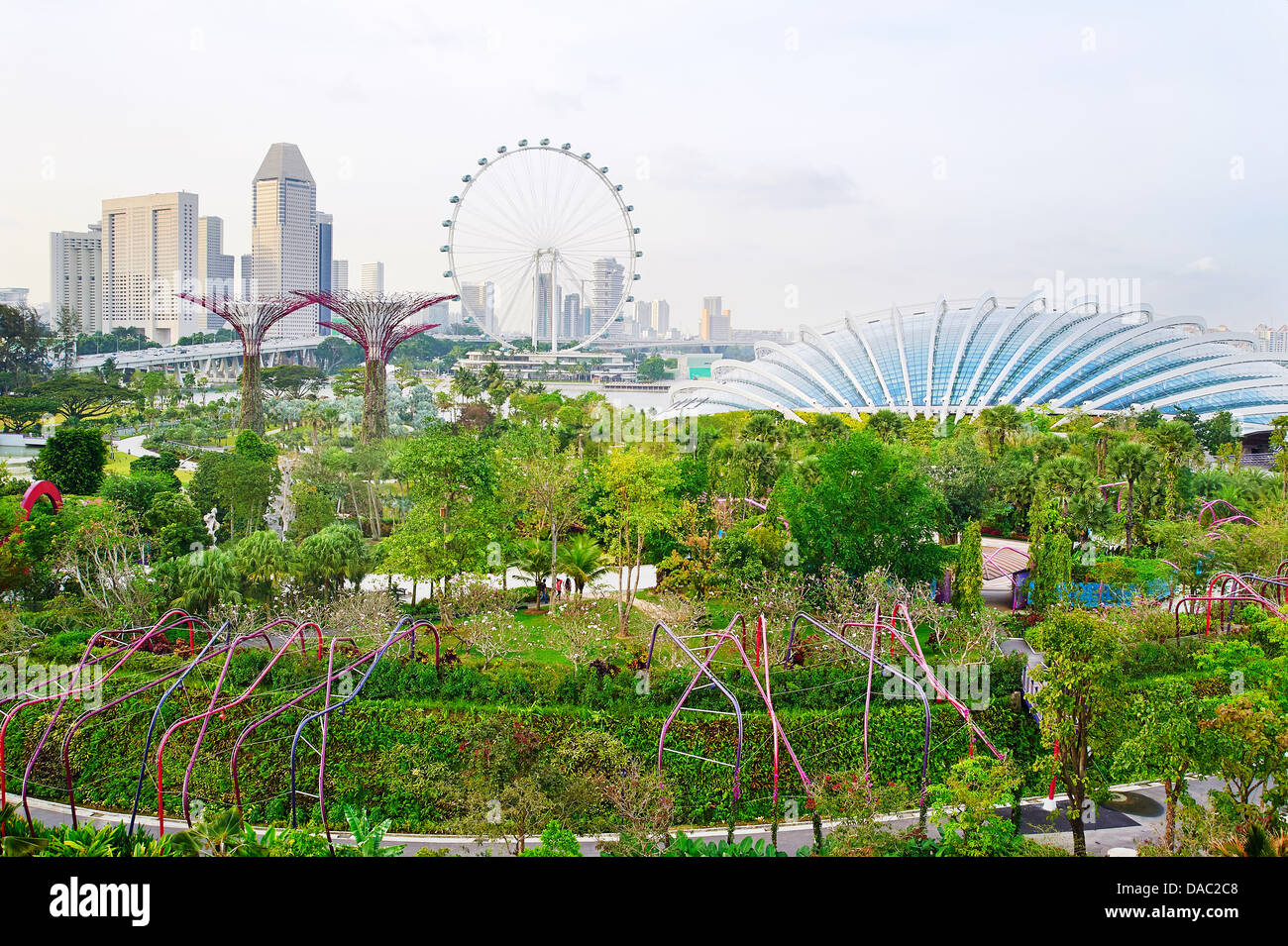 Gardens by the bay singapore aerial hi-res stock photography and images ...