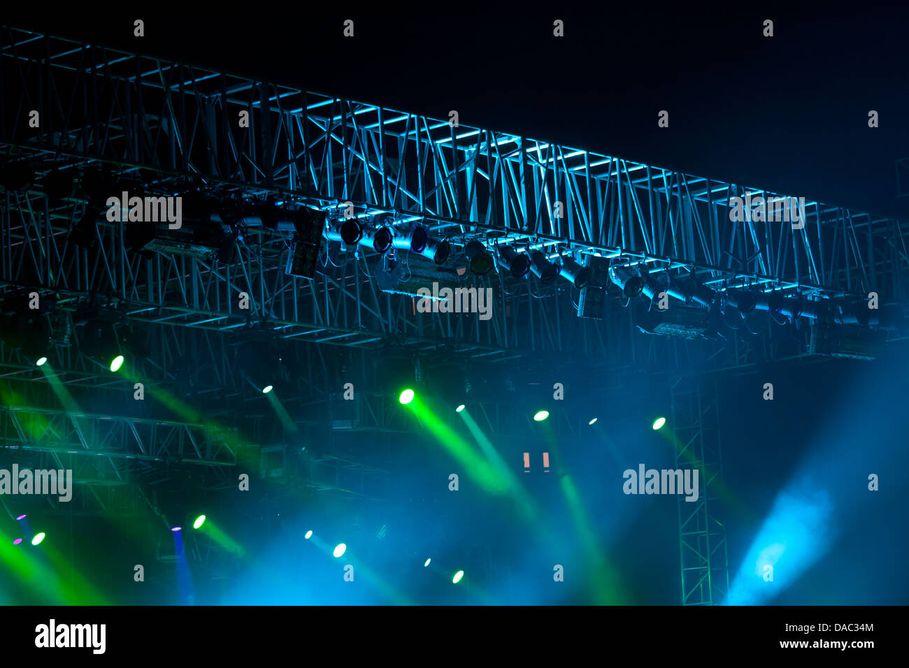 Stage lighting hires stock photography and images Alamy