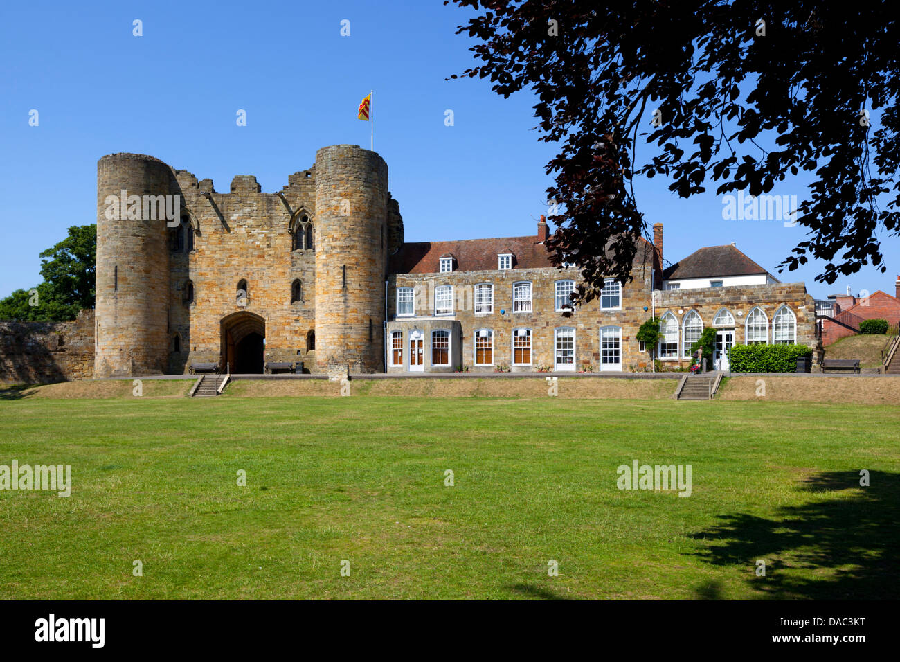 Tonbridge castle kent england hi-res stock photography and images - Alamy