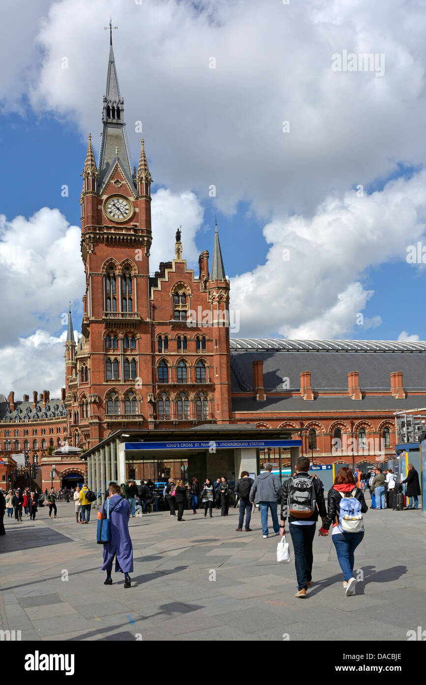 Entrance to Kings Cross St Pancras underground station with the clock