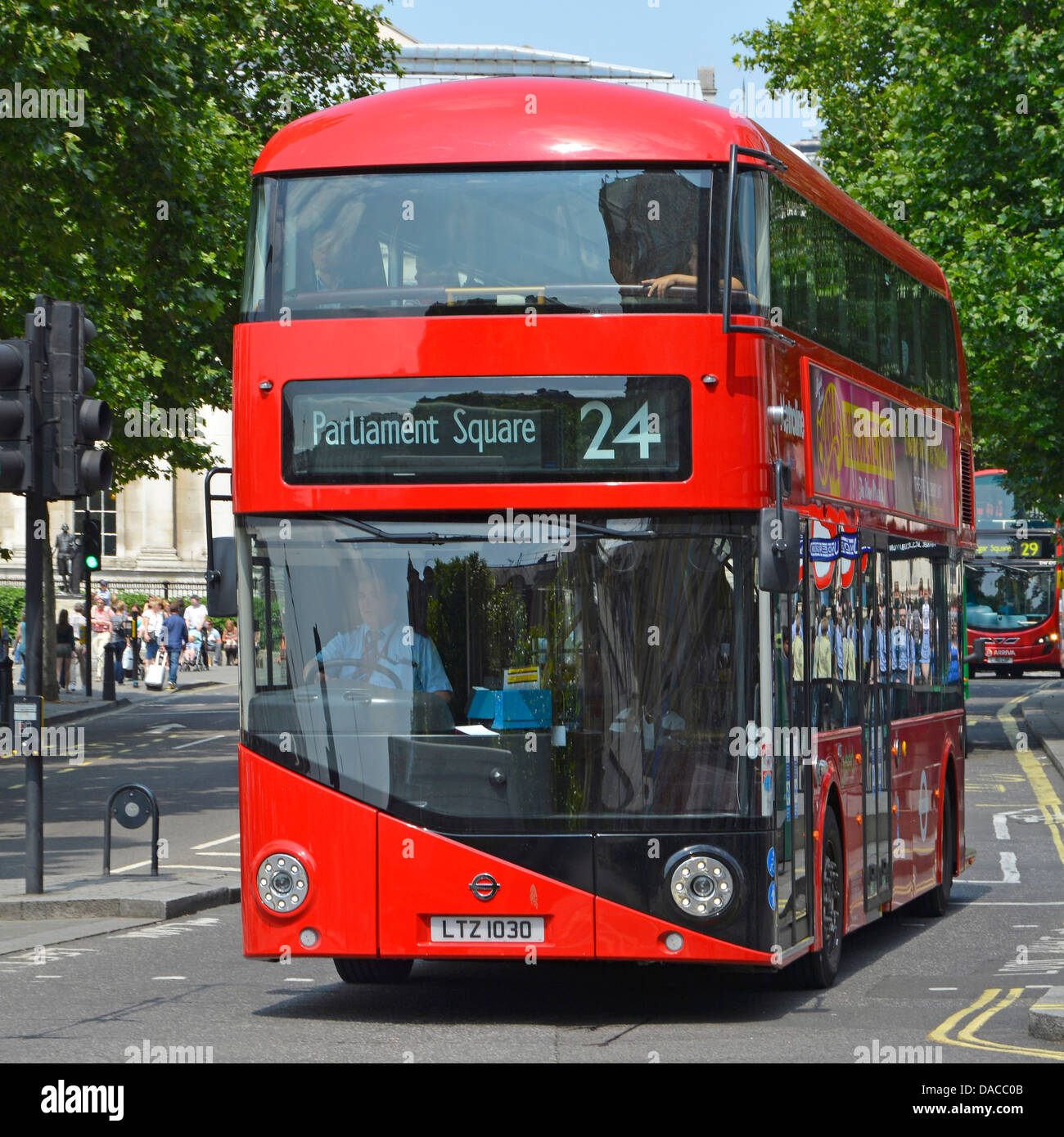 London street new routemaster hi-res stock photography and images - Alamy