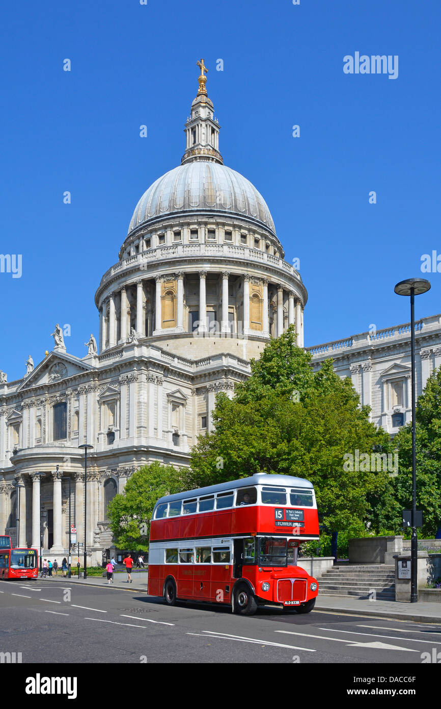 St Pauls Cathedral with red Routemaster bus on number 15 heritage tourist route Stock Photo