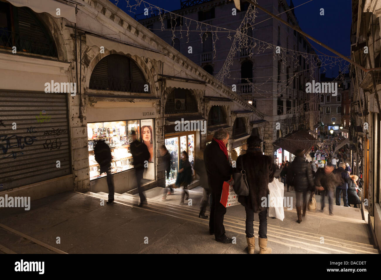 Shops on Rialto Bridge, Venice, Italy Stock Photo Alamy
