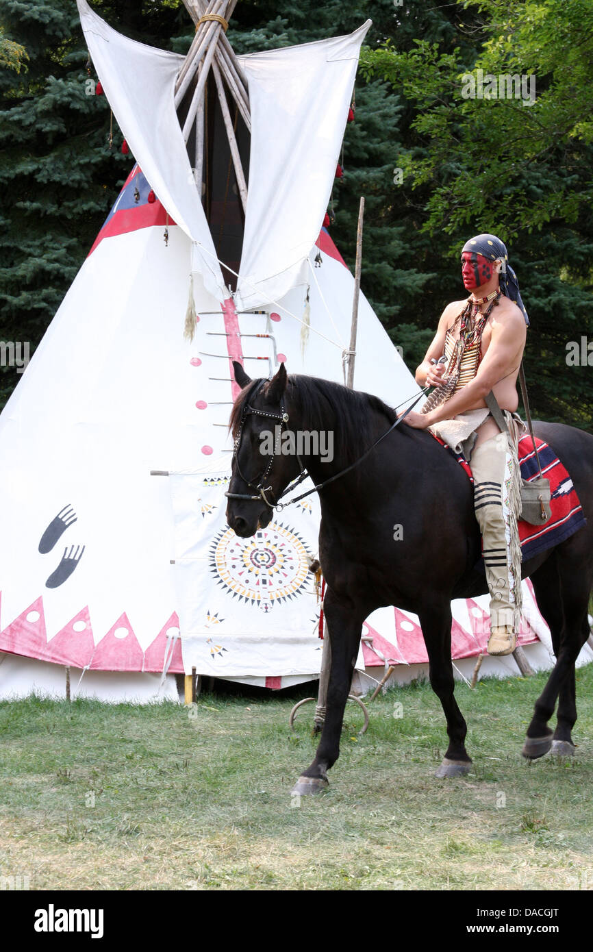 Native american horseback warrior hi-res stock photography and images ...