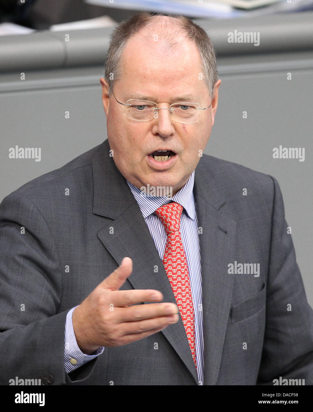 Peer Steinbrueck (SPD) speaks in the Bundestag, Berlin, Germany, 29 September 2011. The Bundestag will have a roll-call vote on the Euro rescue package today. Photo: Wolfgang Krumm Stock Photo