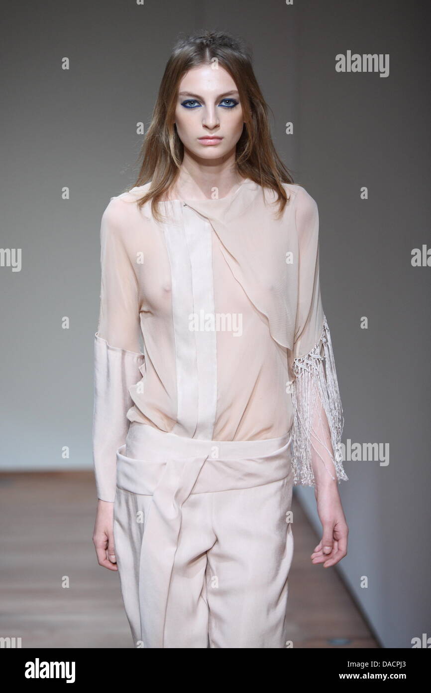 Valrie anne hash spring forecasting to wear for spring in 2019 Valrie anne hash spring forecast dress in spring in 2019