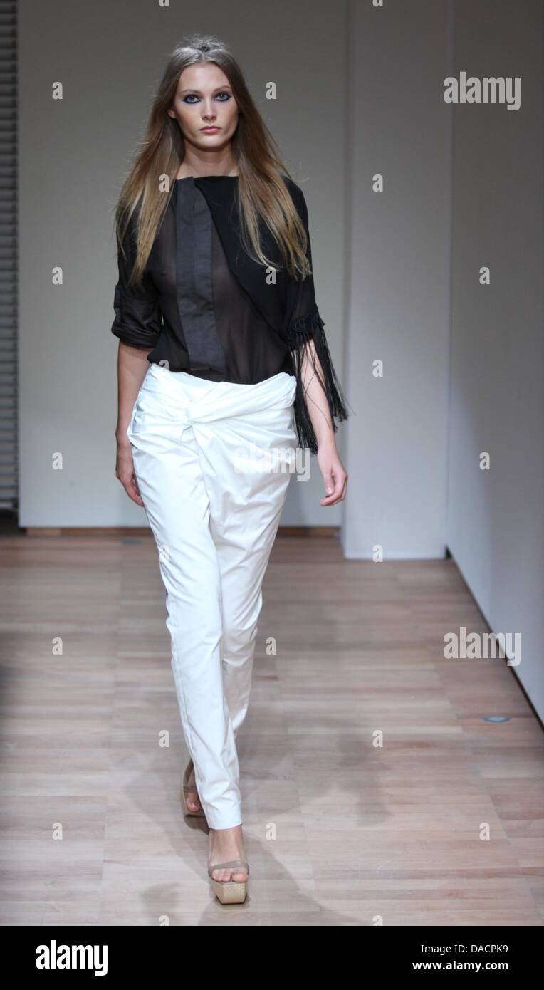 dress - Valrie anne hash spring video Looks - Valrie anne hash spring video