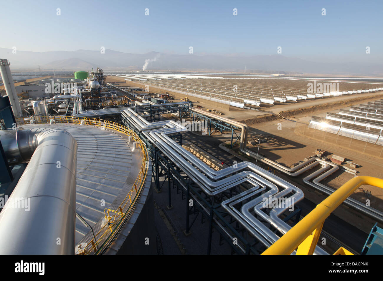Solar power plant desert spain hi-res stock photography and images - Alamy