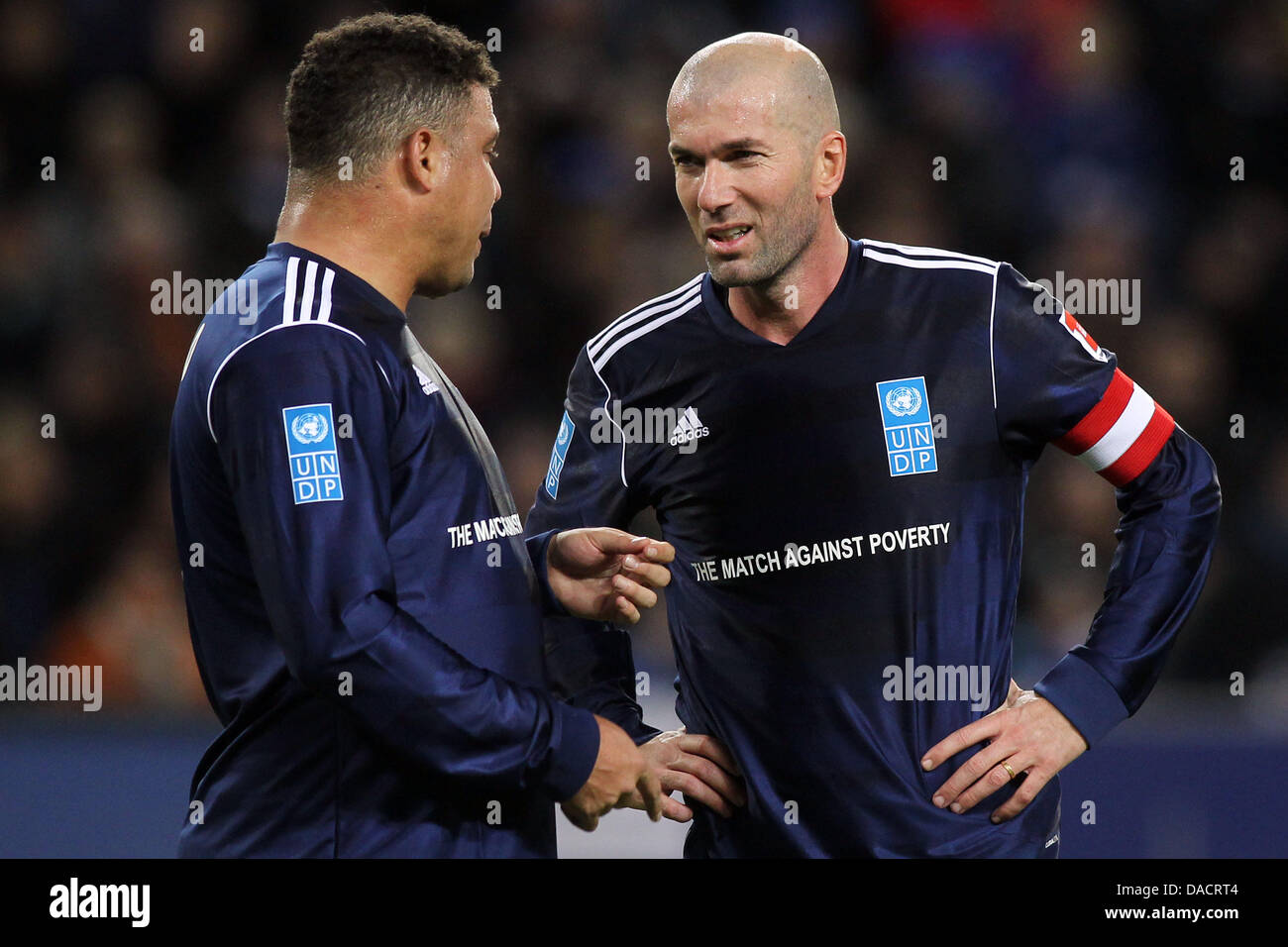 Ronaldo l r zinedine zidane team hi-res stock photography Ronaldo l r zinedine zidane team hi-res stock photography