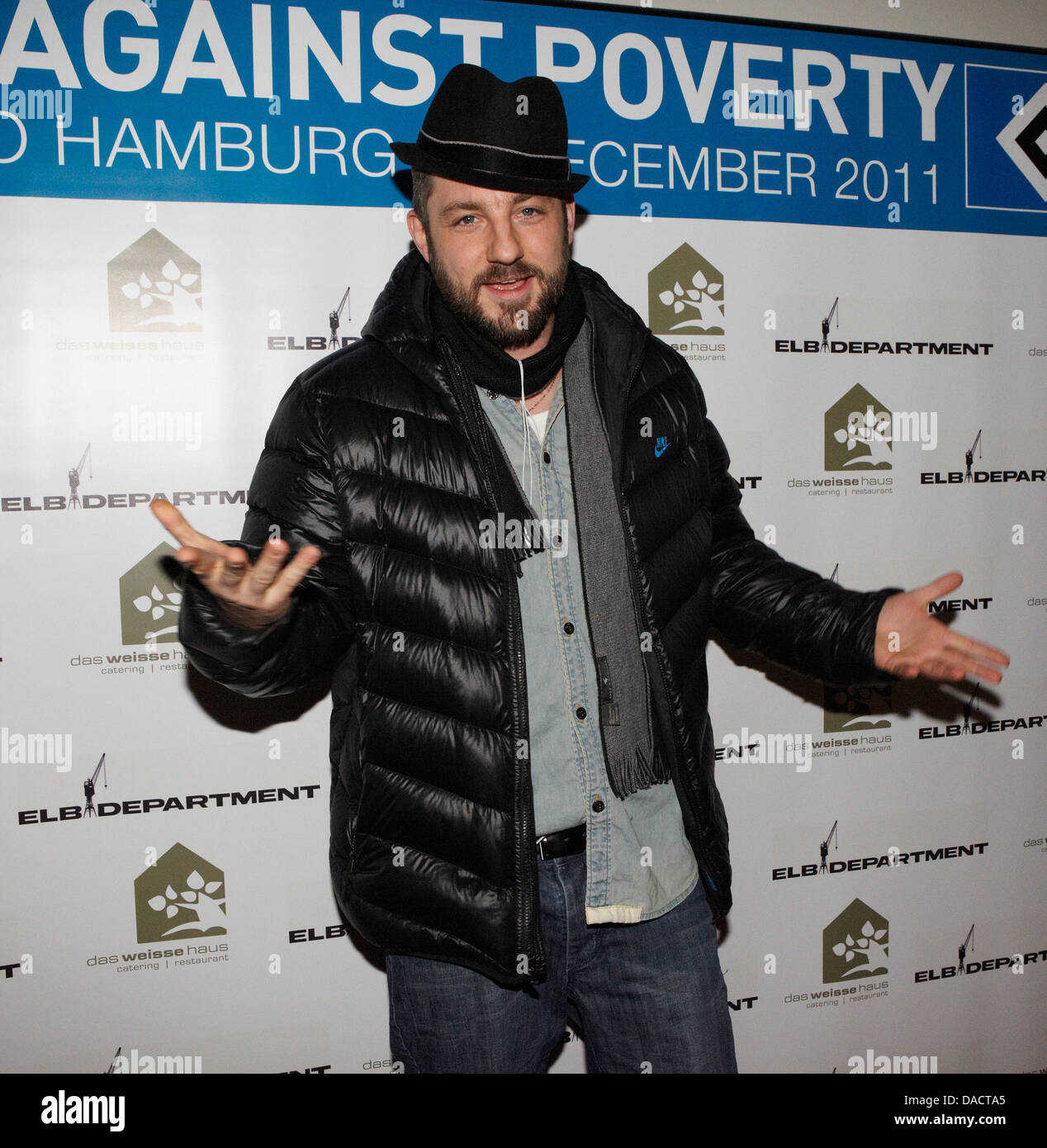 Undp match against poverty hi-res stock photography and images - Alamy