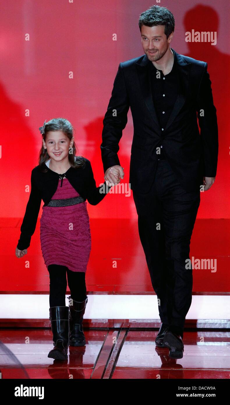 Actor Wayne Carpendale appears on stage during the "Ein Herz fuer