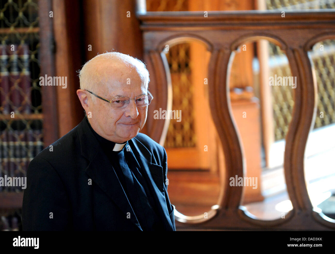 Robert Zollitsch, chairman of the German Bishops' Conference, walks to the press conference before the start of the fall assembly in Fulda, Hesse, Germany, 04 October 2011. The fall assembly's focus will be on anaylizing the speeches Pope Benedict XVI delivered during his state visit to Germany. 68 bishops will be convening until FRiday, 07 October 2011. PHOTO: UWE ZUCCHI Stock Photo