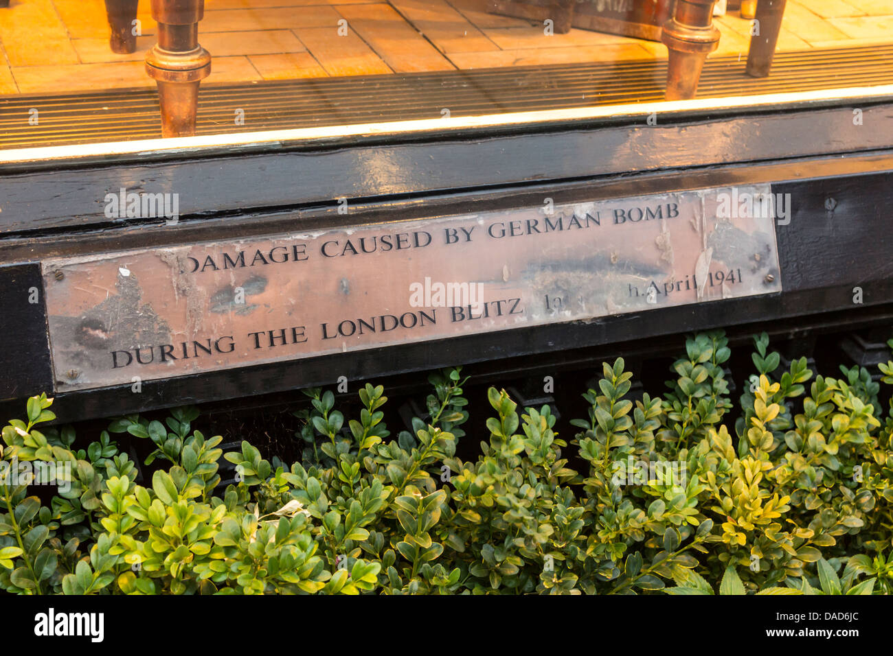 World war two bomb damage hi-res stock photography and images - Alamy