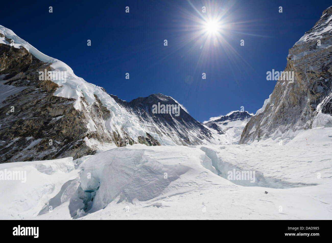 Crevasses and peak of Mount Everest, Solu Khumbu Everest Region, Sagarmatha National Park, UNESCO Site, Nepal Stock Photo