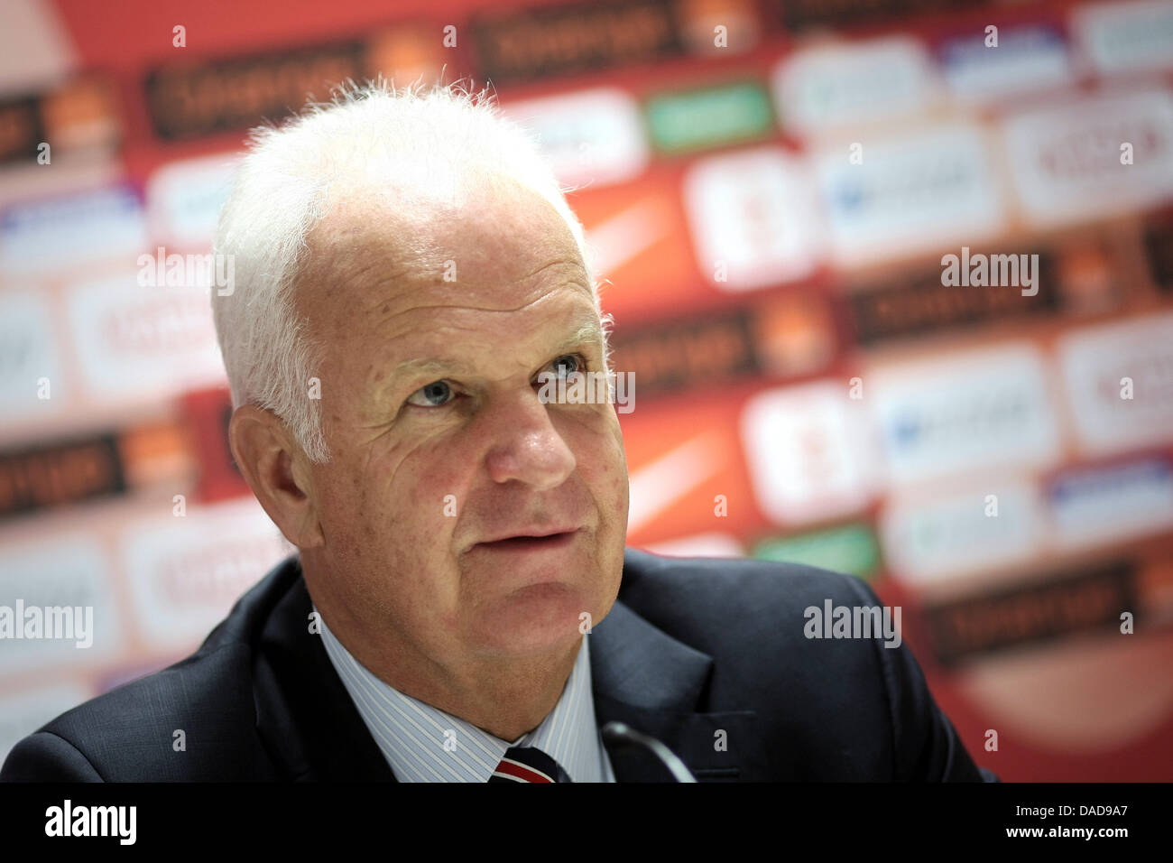Belarus' coach Bernd Stange seen at a press conference after the international friendly soccer match between Poland and Belarus at the Brita Arena in Wiesbaden, Germany, 11 October 2011. Photo: Fredrik von Erichsen dpa/lhe Stock Photo