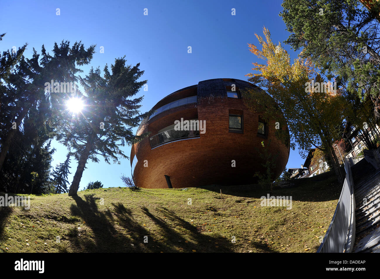 A house designed by Norman Foster in St. Moritz, Switzerland, 16 ...