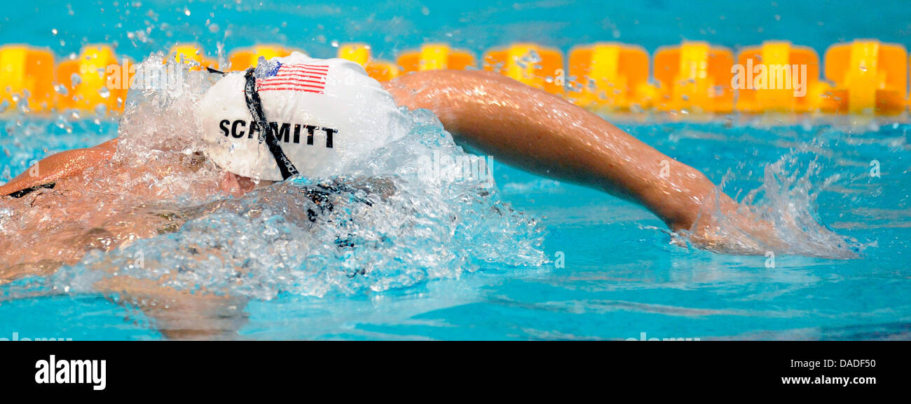 American swimmer Allison Schmitt swims the women's 200 meter freestyle during the swimming short course world cup in Berlin, Germany, 22 October 2011. The short course world cup takes place from 22 until 23 October in Berlin. Robert Schlesinger Stock Photo