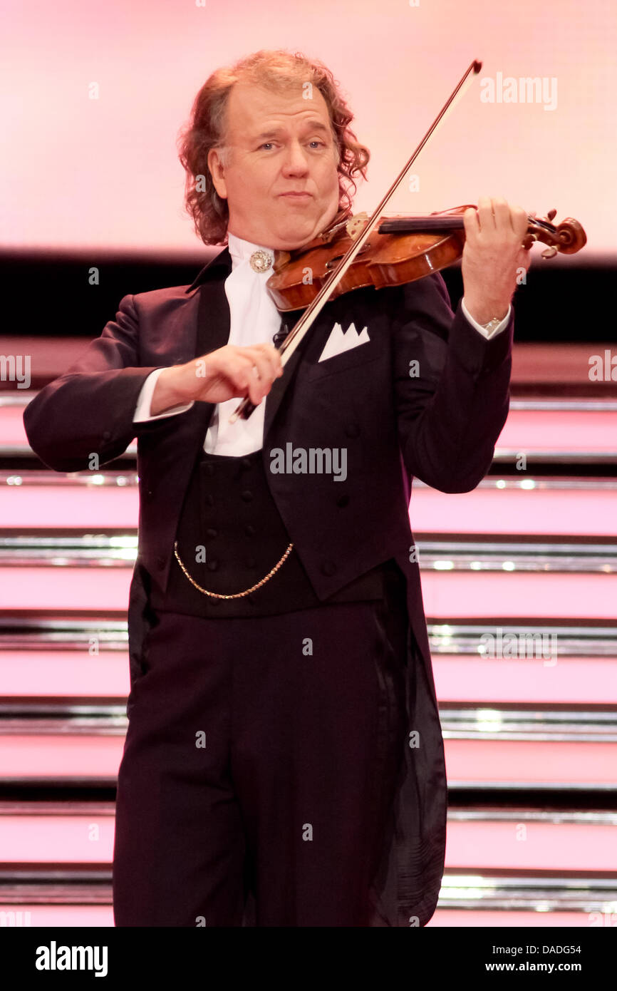 Musician Andre Rieu performs during the TV programme 'Willkommen bei Carmen Nebel' ('Welcome to  Carmen Nebel') at Volkswagenhalle in Braunschweig, Germany, 22 October 2011. Photo: Andreas Lander Stock Photo