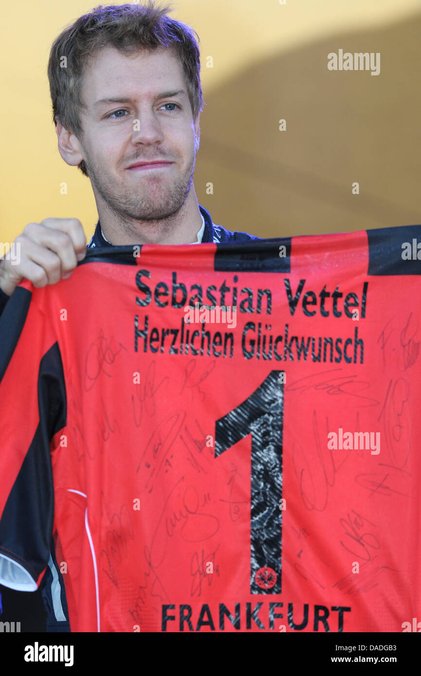 Sebastian vettel eintracht frankfurt Clearance