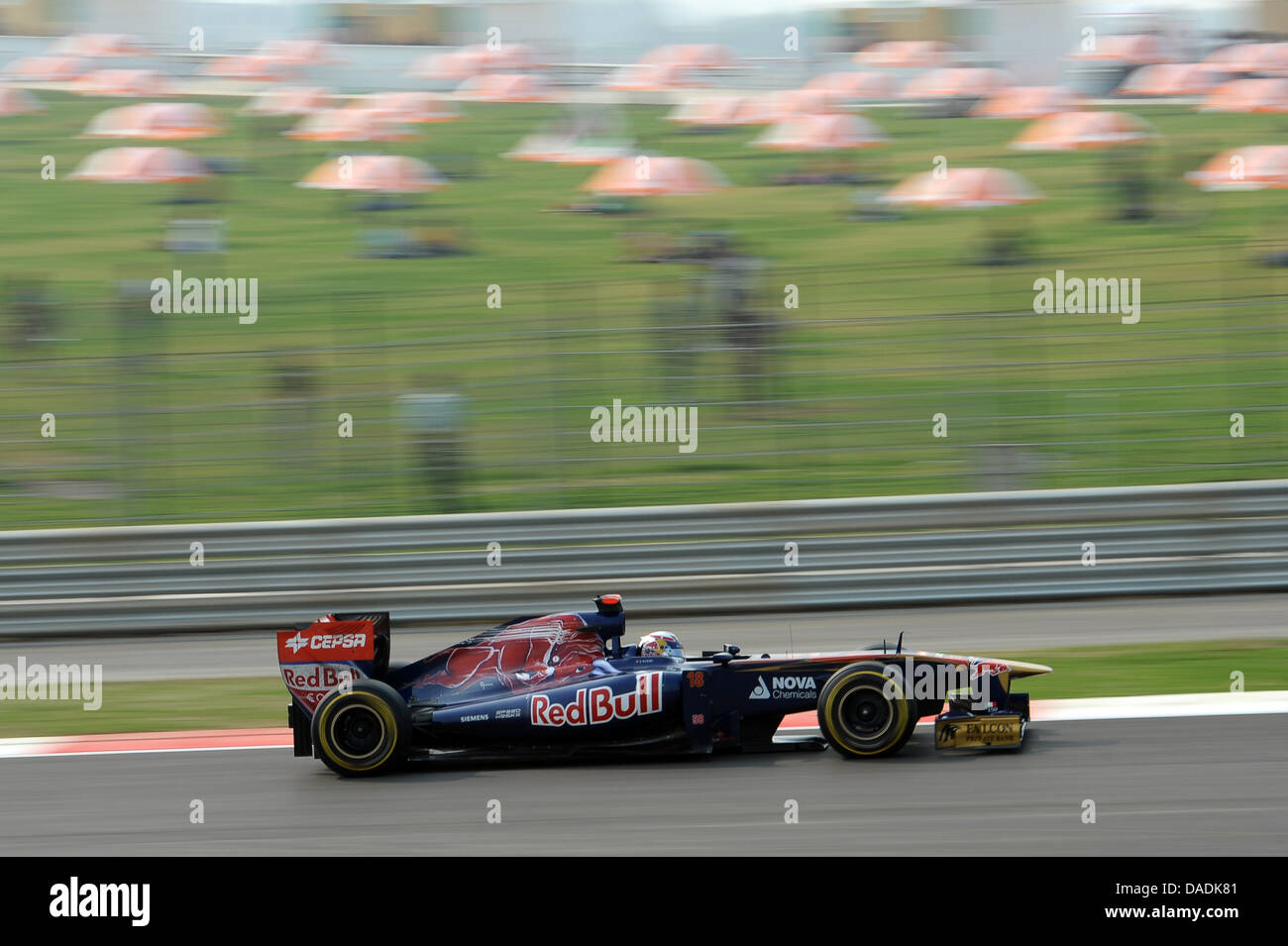 Casque Helmet Buemi F1 Toro Rosso 2010 Bell 1/2