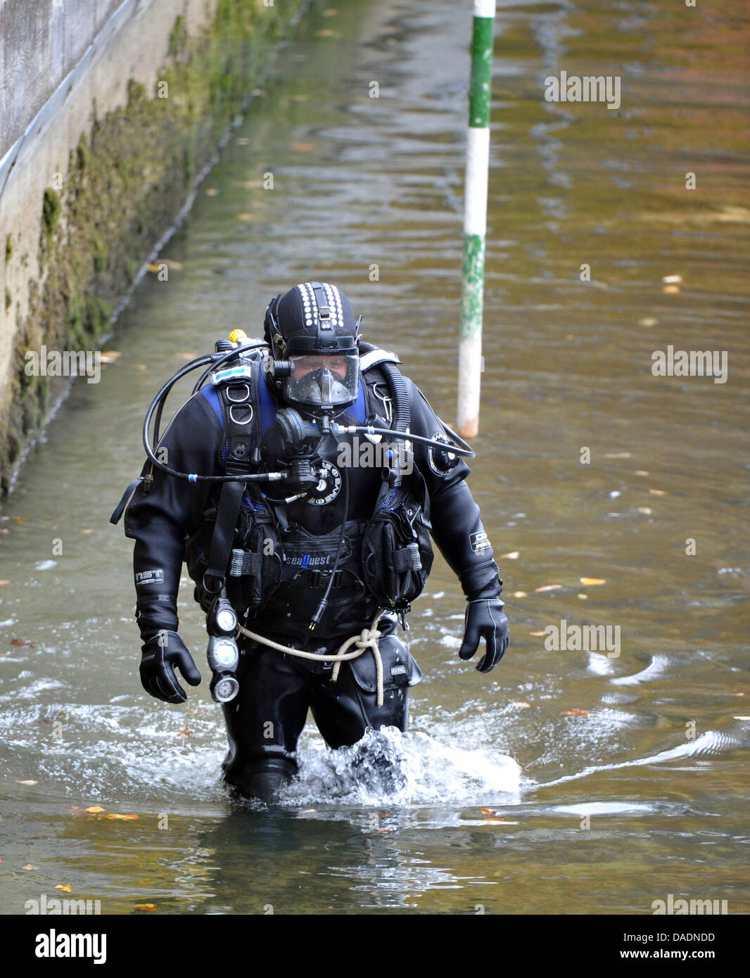 Police diver hires stock photography and images Alamy
