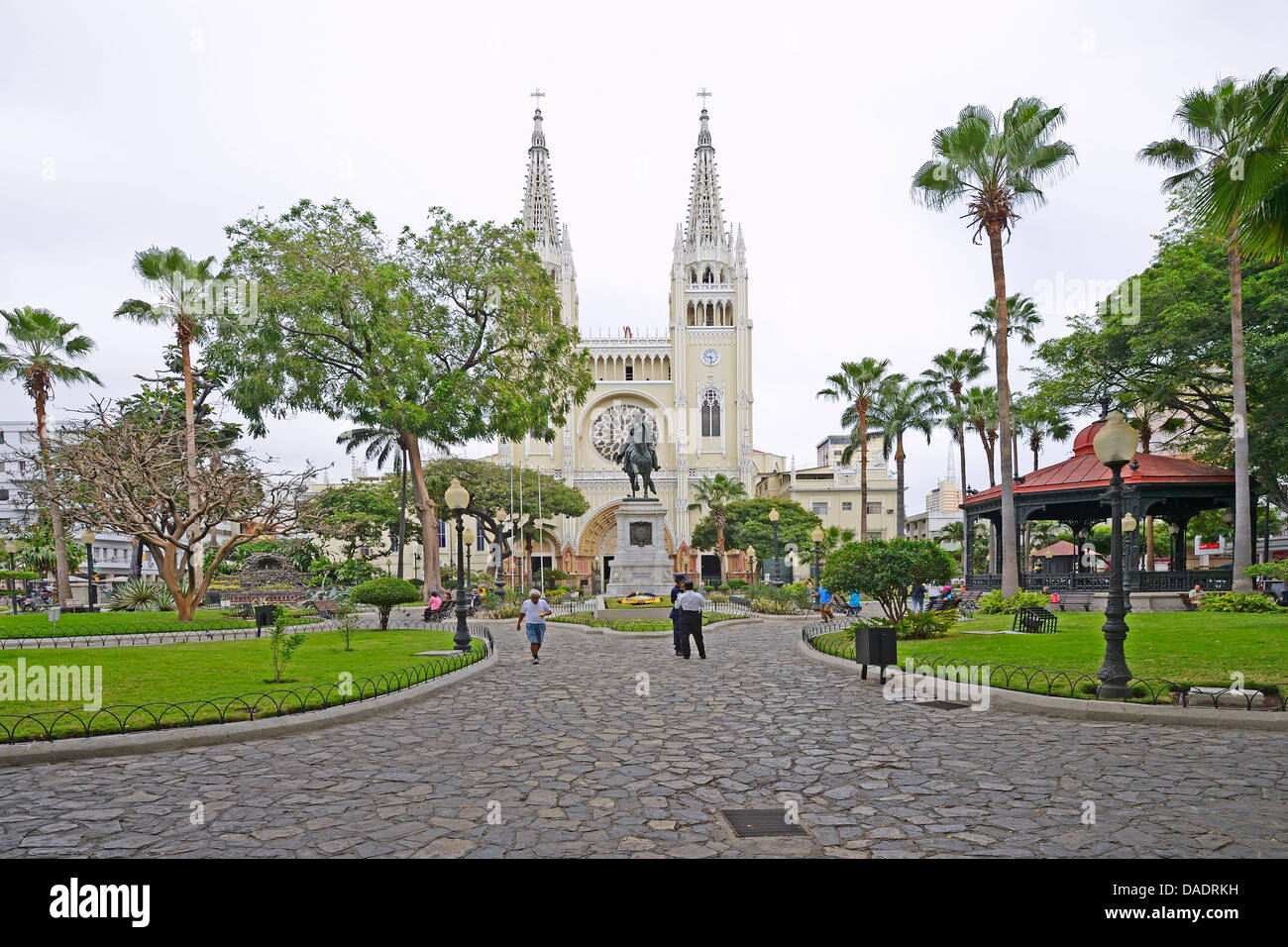 Cathedral Metropolitana and Parque Seminario, Parque de las Iguanas, Ecuador, Guayaquil Stock Photo