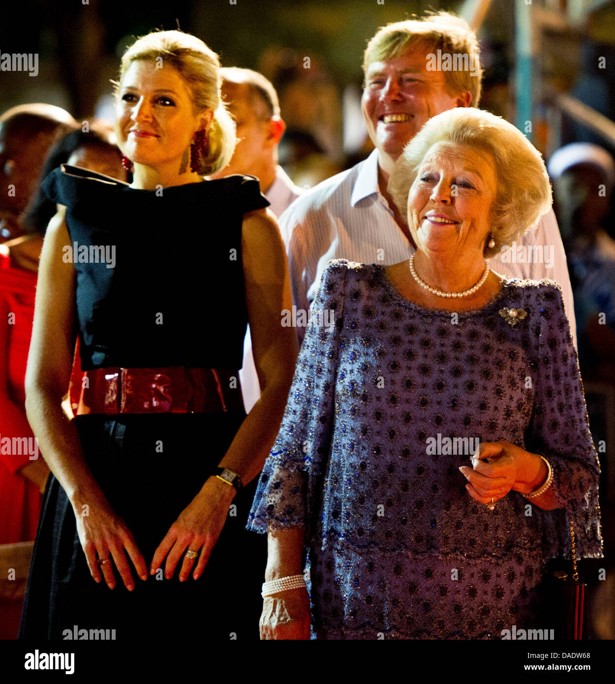 Dutch Queen Beatrix (R), Crown Prince Willem-Alexander (back) And ...