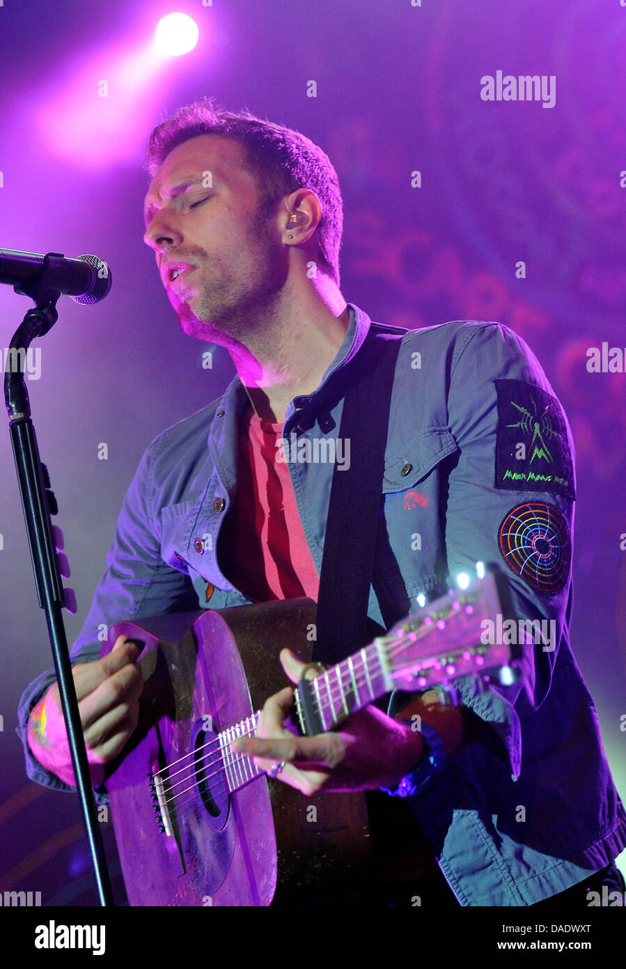 Singer Chris Martin of the band Coldplay performs during a concert at ...