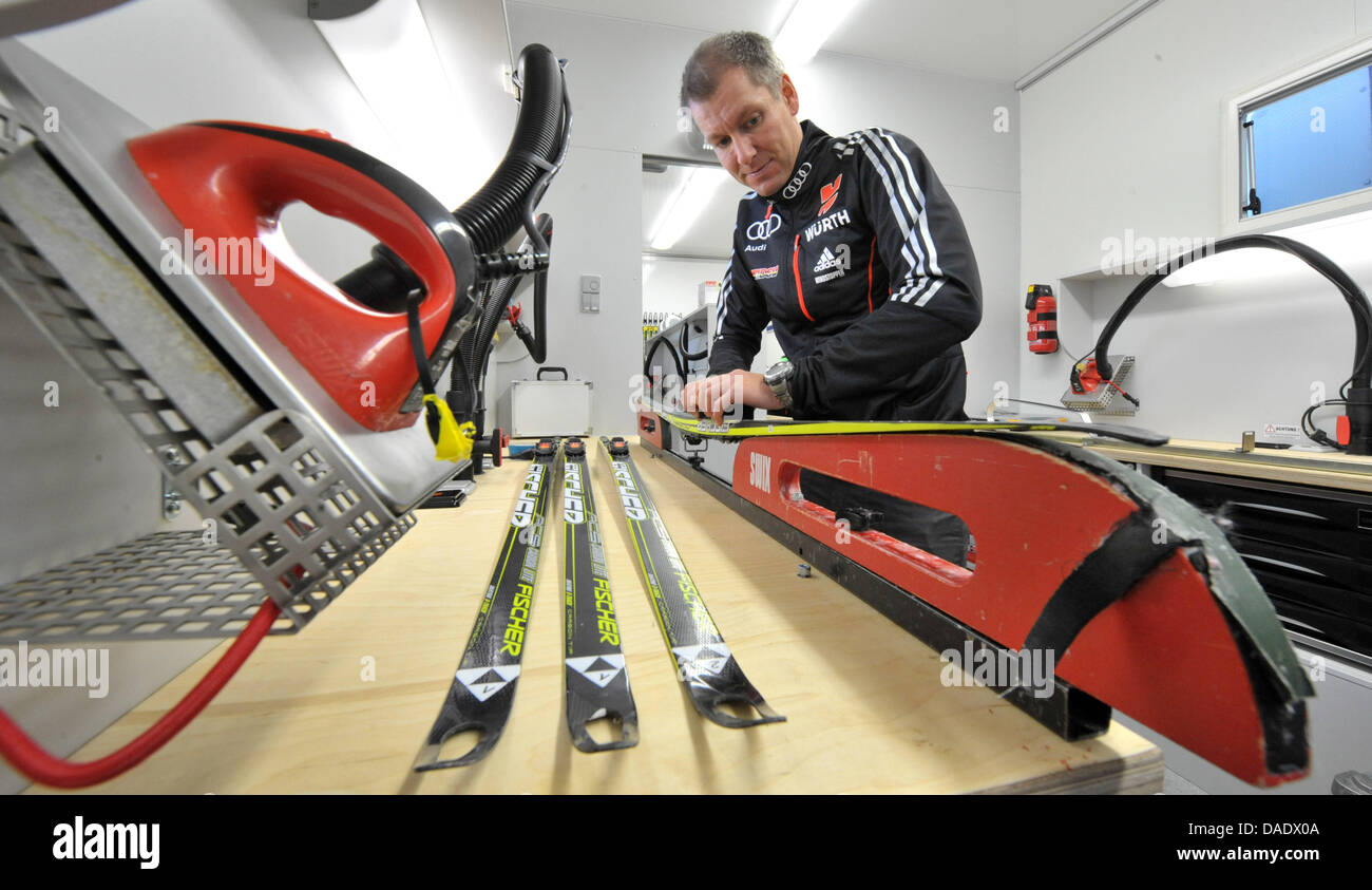 Vehicle biathlon hires stock photography and images Alamy