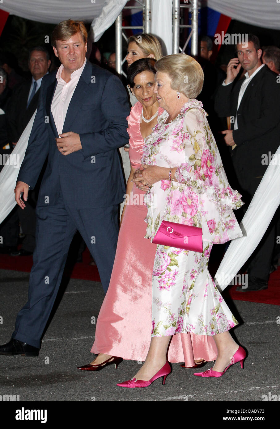 Dutch Queen Beatrix (front) and Crown Prince Willem-Alexander visit a ...