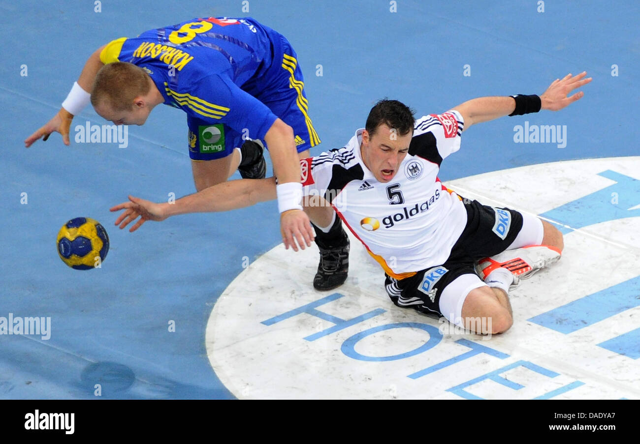Germany's Dominik Klein (R) and Sweden's Lukas Karlsson fight for the ...