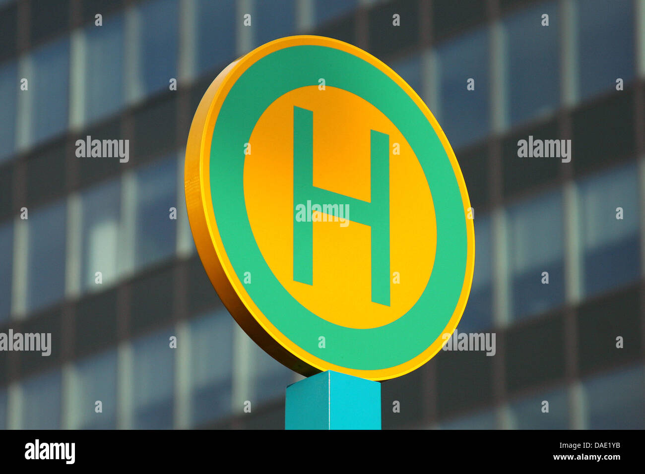 Fixed stop sign hi-res stock photography and images - Alamy