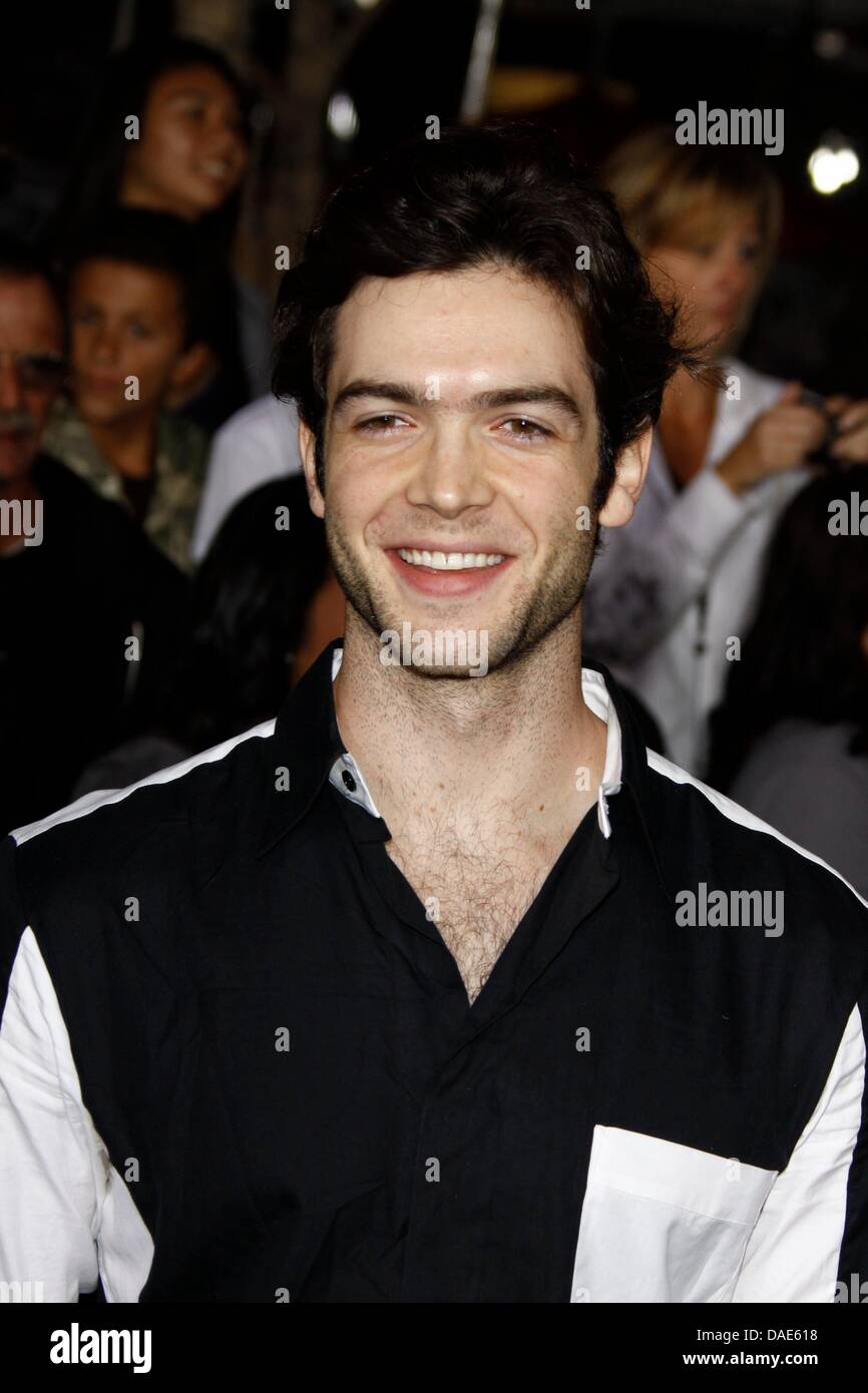 ethan peck the selection