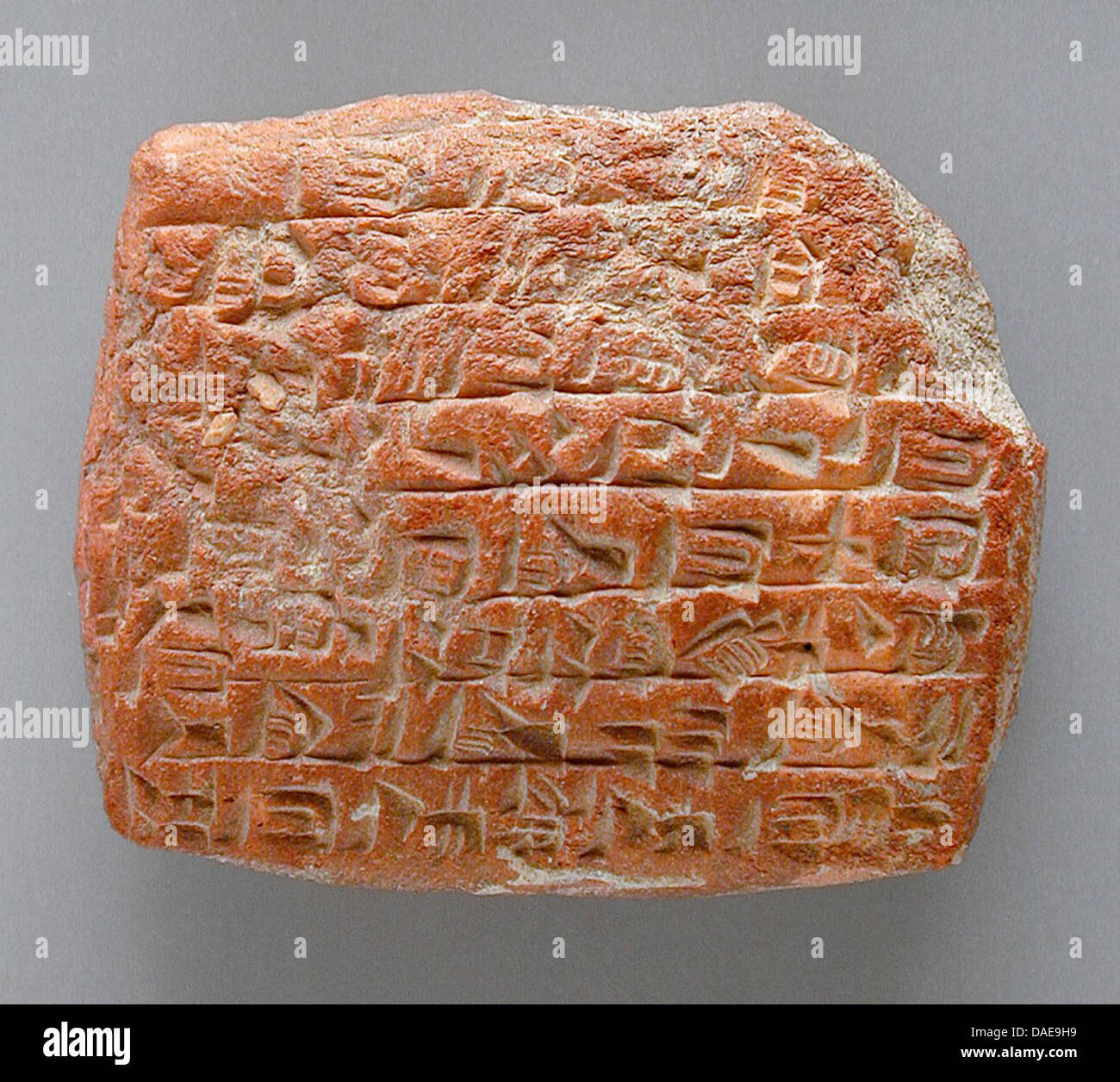 Cuneiform Inscription Clay tablet hi-res stock photography and images - Alamy