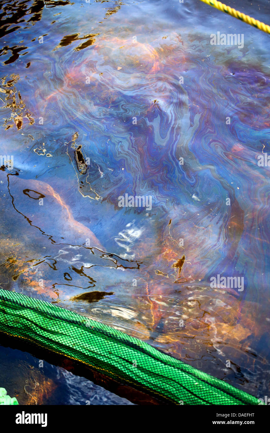 Canada train oil spill hires stock photography and images Alamy