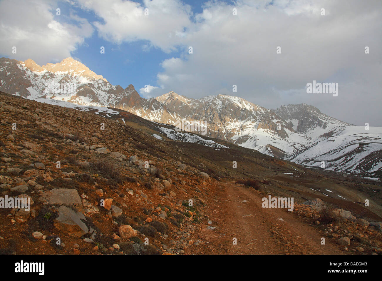 Aldaglar mountains covered with snow, massif von the middle Taurus mountains, Turkey, Taurusgebirge, Demirkazik Stock Photo