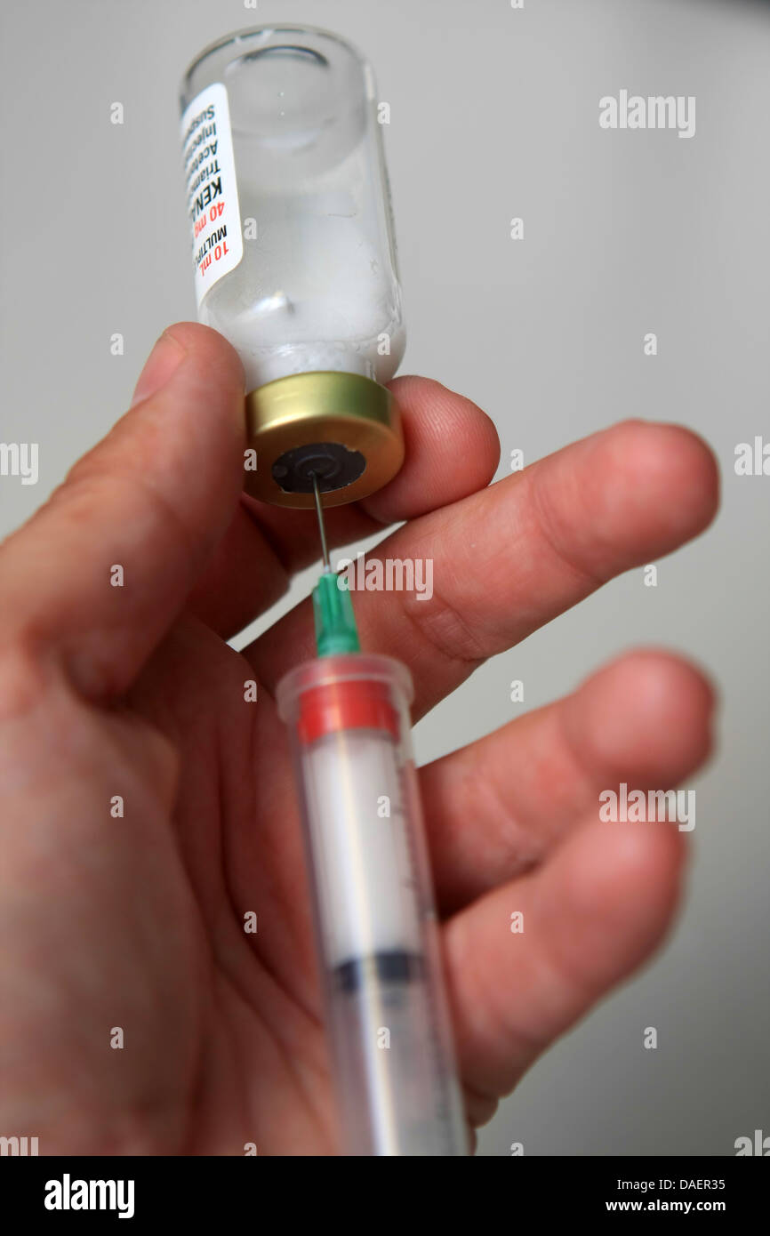 Syringe Needle Cap Stock Photos & Syringe Needle Cap Stock Images Alamy