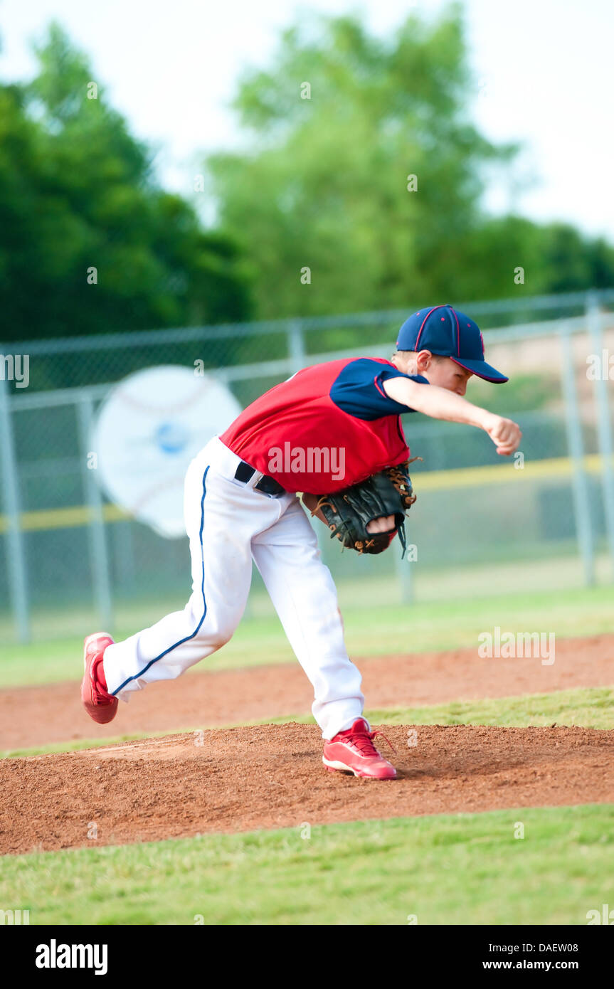 Little League Baseball Game. Editorial Stock Image - Image of competition,  athletes: 110946894